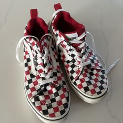Van’s Size youth 4