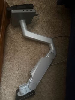 Humanscale displaylink monitor arm