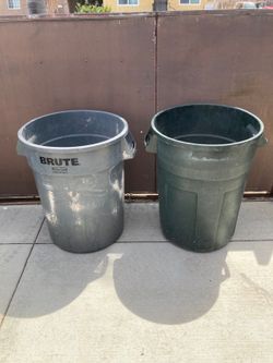 Botes de basura los 2 por $15