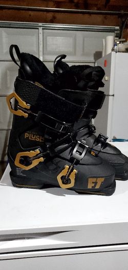 FULL TILT PLUSH 4 SKI BOOTS 