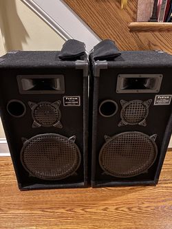 Singtronic KA-550 + 2 Speakers + 2 Mics