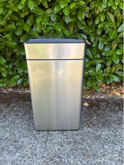 Simple Human Trash Can
