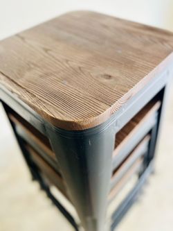 Stackable stools