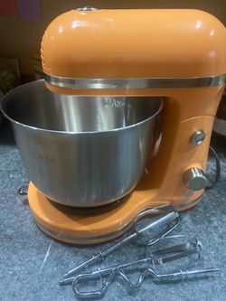 Stand mixer
