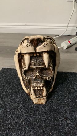 Decoration jaguar skull