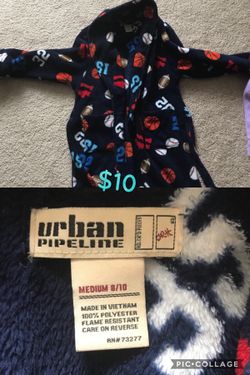 Boys bathrobe size M(8-10) $10