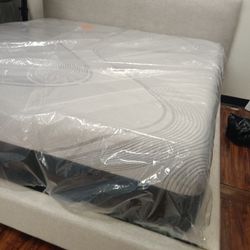 🌞🛌🏾🌞🛌🏾 $599 King Memory Foam Mattress And Bed Frame $599 🌞🛌🏾🌞🛌🏾