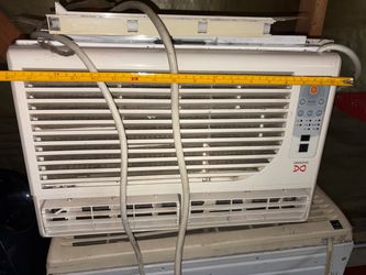 Window unit air conditioner 16.1" W x 11.8" H x 13.5" D