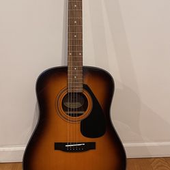 Yamaha Gigmaker Standard Acoustic Guitar Bundle – Excellent Condition 🎸