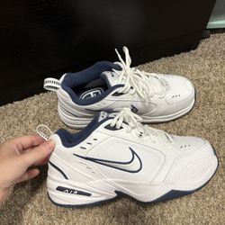 Nike Air Monarch