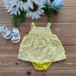 3MOS YELLOW & WHITE CHEVRON DRESS W/BUILT-IN BODYSUIT