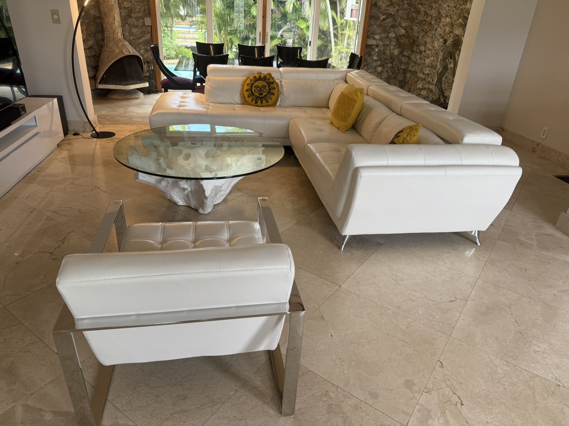 Beautiful Like New couch Sectional White Leather 