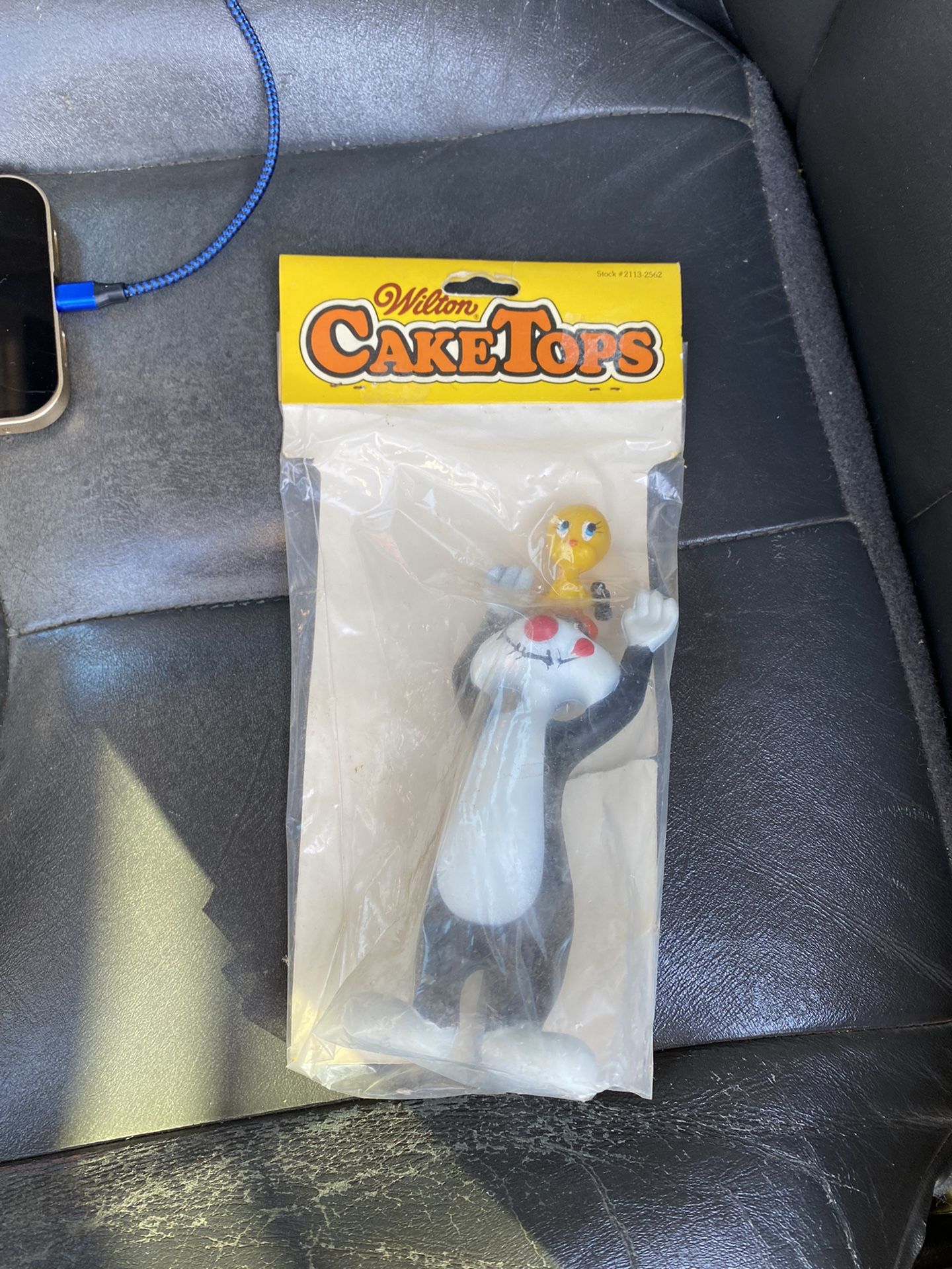 VINTAGE WILTON CAKE TOPS