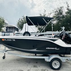 Beautiful Bayliner M15 powered by Mercury 50 hp , only 27 h on it