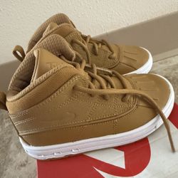 Boys Nike Woodside 2 Size 9C  New In Box