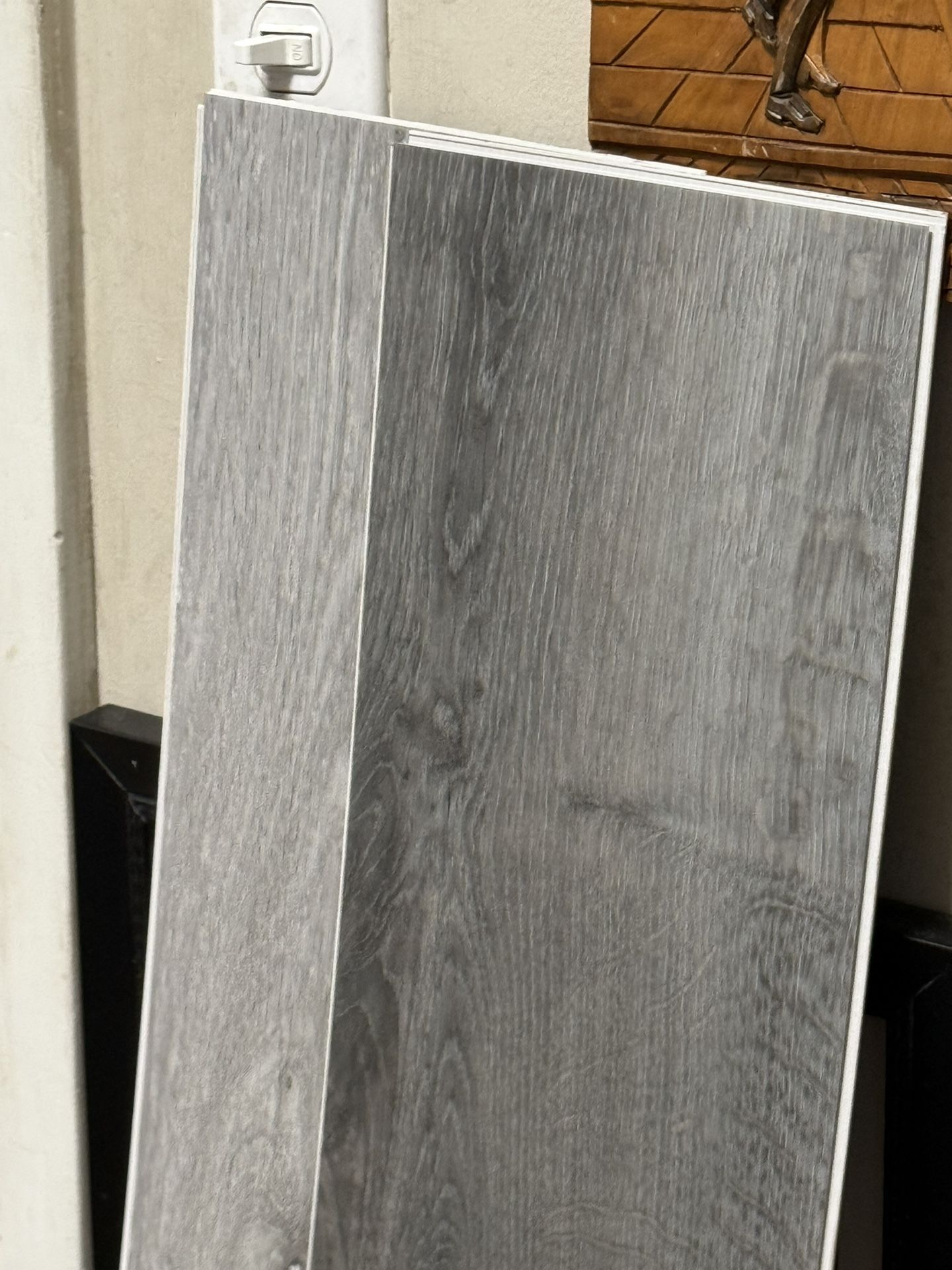 Pisos Vinilos En Liquidación. Desde Un Dollar Por Cuadrado