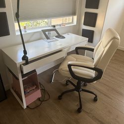 Desk & Chair 