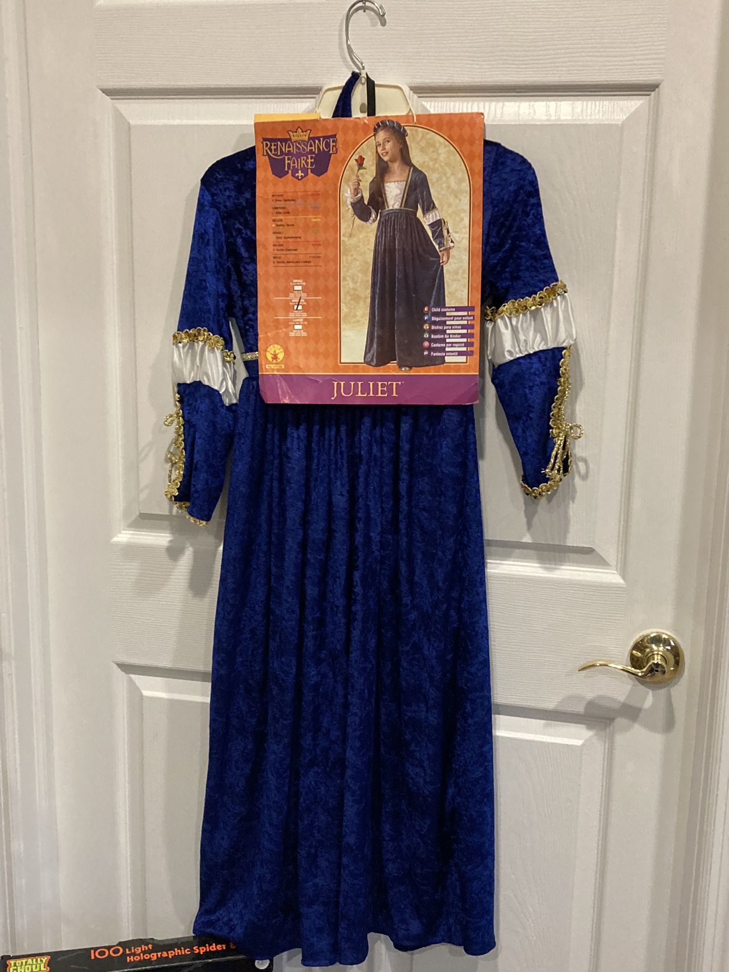 Costumes Halloween And Theatrical