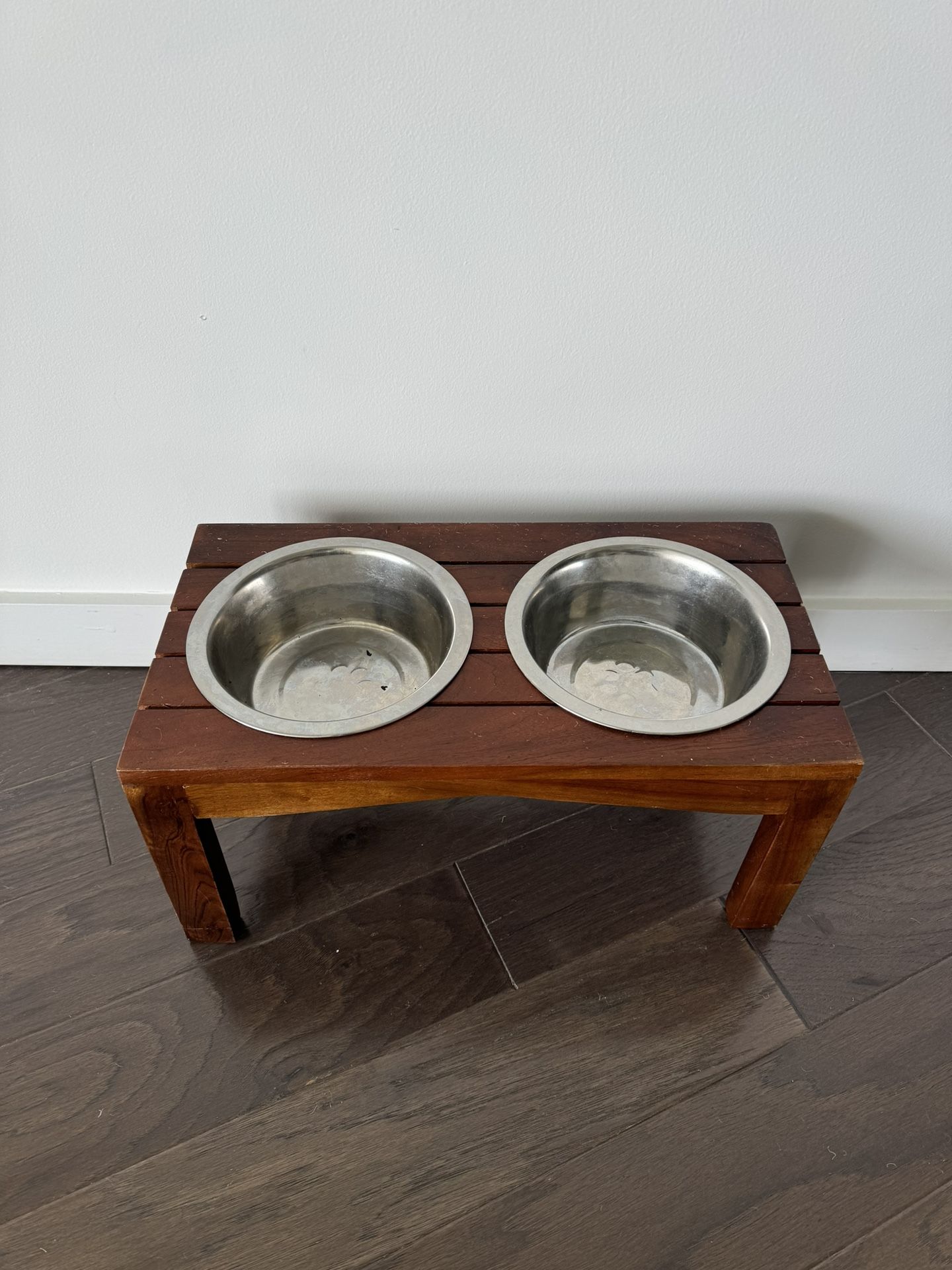 Wood Stand And Pet Bowls