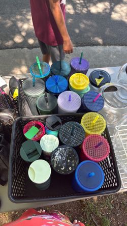 Starbucks cups cold /hot