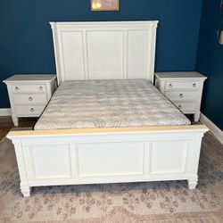 Bedroom Bed Set - Ashley Furniture