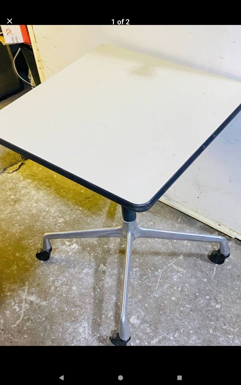 18 Inch Square Rolling Work Table