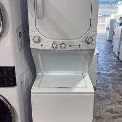 24” Laundry Center With Topload Washer & Gas Dryer