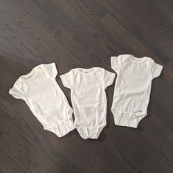 Gerber Baby 3-Pack Solid Short Sleeve Onesies Bodysuits, White, 0-3 Months