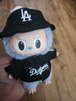 LABUBU MACARON LOS ANGELES  OUTFIT BLACK COLOR DOLL NOT INCLUDED IT 