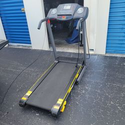 MaxKare Treadmill 