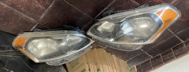 Headlights for 2012 - 2013 Kia Soul