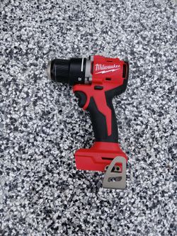DRILL MILWAUKEE TOOL ONLY