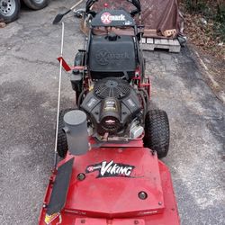 Exmark 32 Hydro  NEWER ENGINE