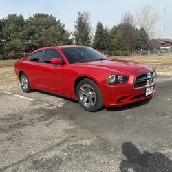 2013 Dodge Charger Red Color SE V6