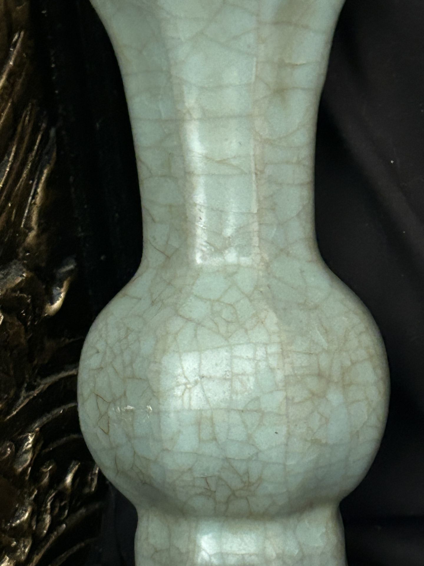 CHINESE GAZED CRACKLED CELADON VASE