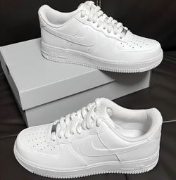 Brand New Men White Nike Air Force 1 (9, 10, 10.5, 11)