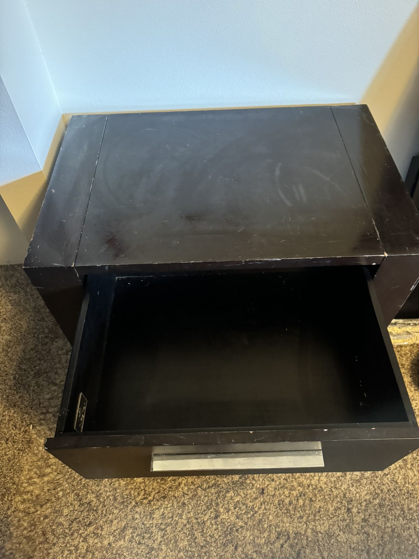 Free Bedroom Furniture Set Solid Wood