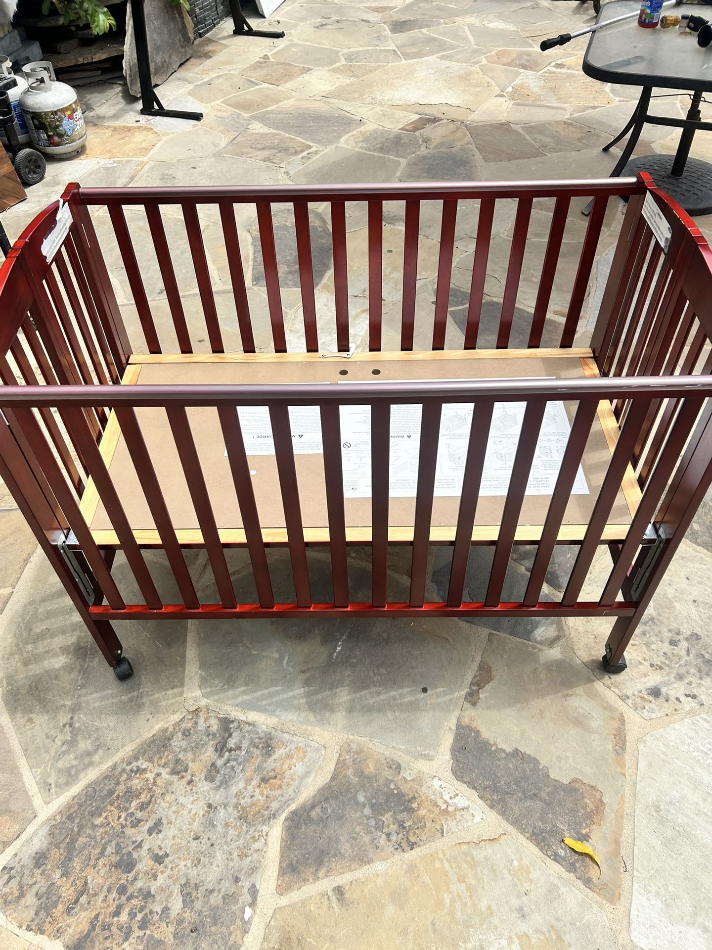 Crimson Red, Dream On Me Folding Crib