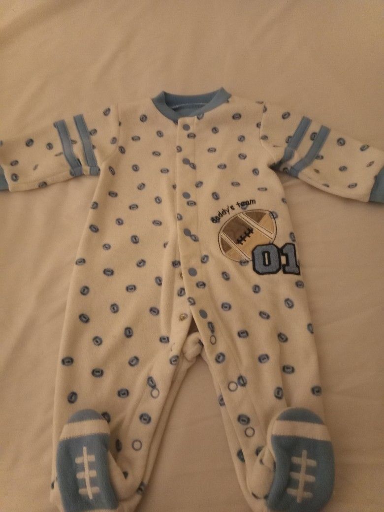 $3_carter's_(6 mos)_full length footie pajamas. Thanks