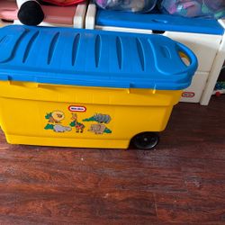 Toy Box Little Tikes