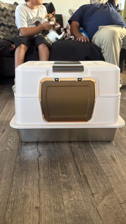 Cream litter box