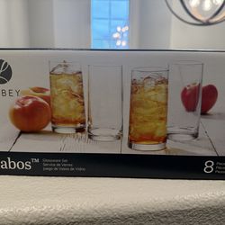 Brand New 8 piece Libbey Cabo’s Glassware Set 16.6 oz size
