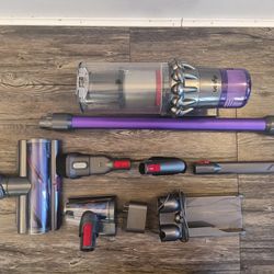 Dyson V11 animal+ Cordless Vacuum Cleaner - (Cleaned) + Accessories