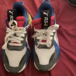 Kids Size 4 Reebok