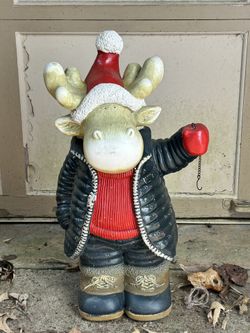Decorative Holiday lawn Moose