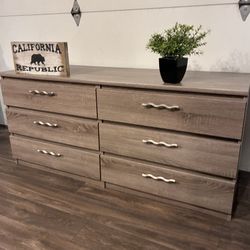 Modern 6-Drawer Dresser for Bedroom or Nursery, Rustic Oak