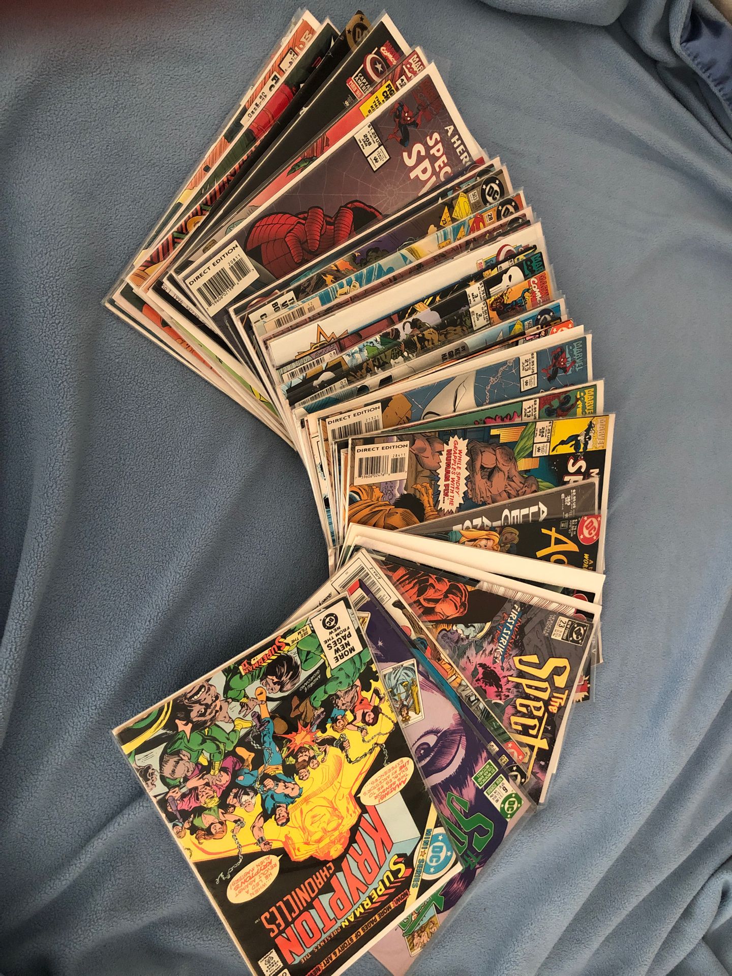 44 Comics
