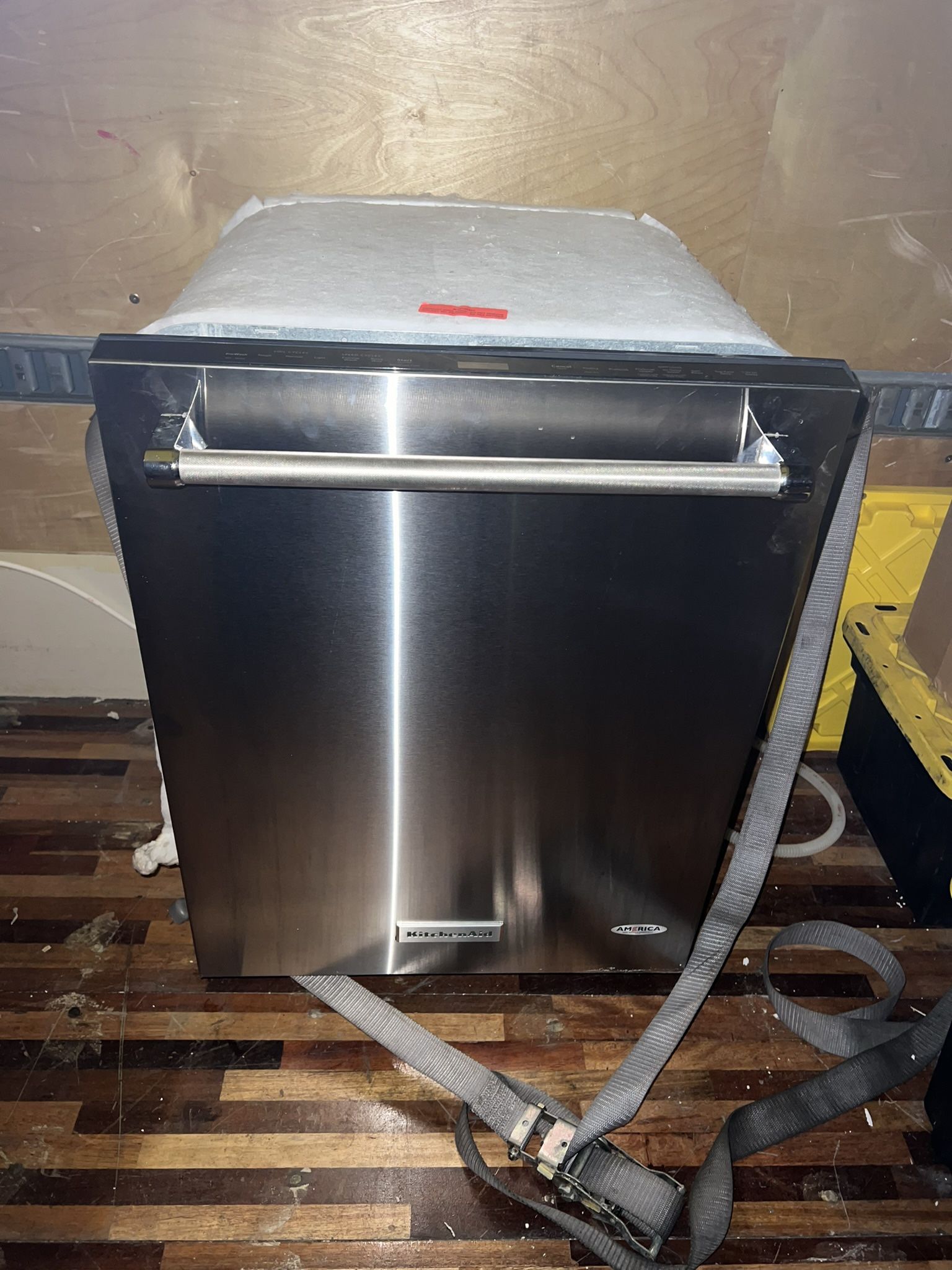 KitchenAid dishwasher Used In Good Shape