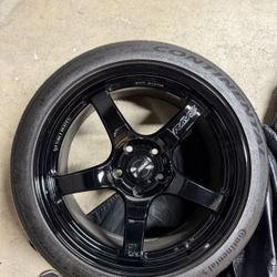 Rays Gramlights 57CR 18x8.5 +37 5x114