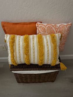Set of 3 Decorative Pillows